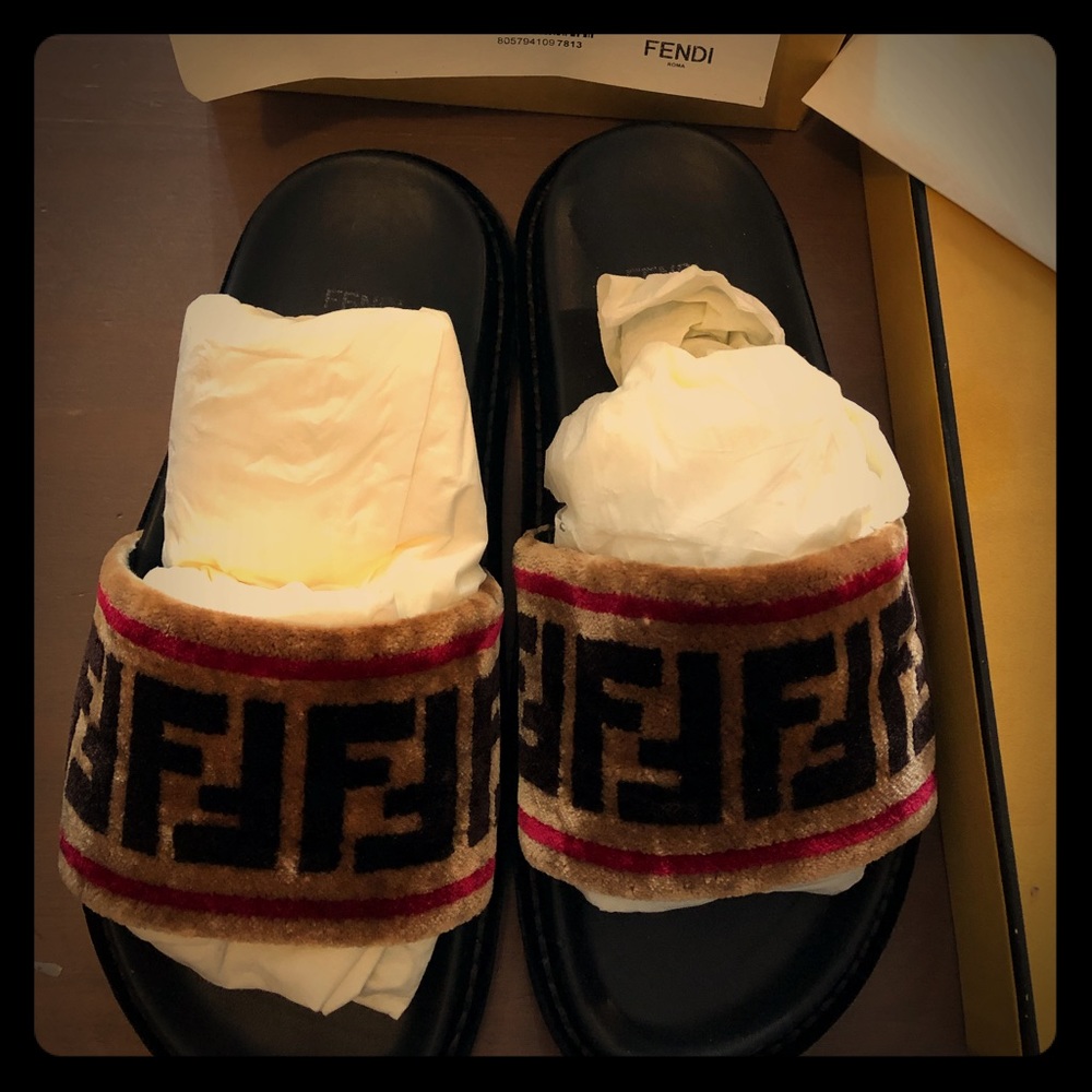 Fendi velour slides